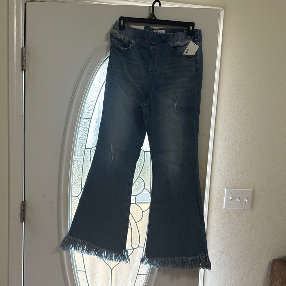 Women's Blue Jeans with Fringe Hem